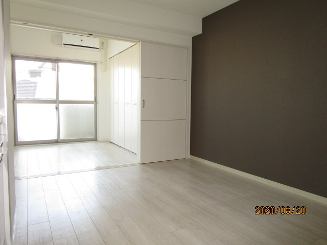 レクエルド塚本の居間・リビング