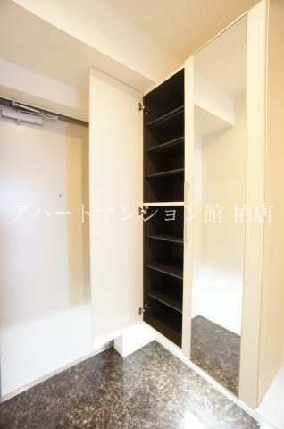 リベラ　サンリット　カーサの玄関