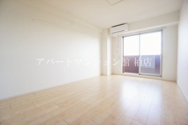 リベラ　サンリット　カーサの居間・リビング