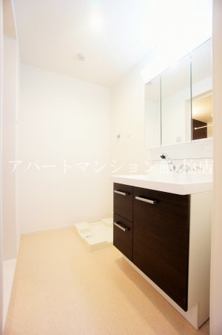 リベラ　サンリット　カーサの洗面所