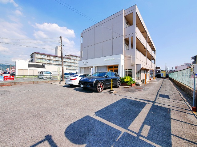 井田マンションの駐車場