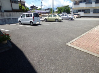 【駐車場】
