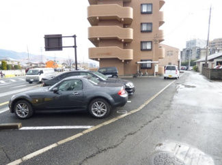 【駐車場】