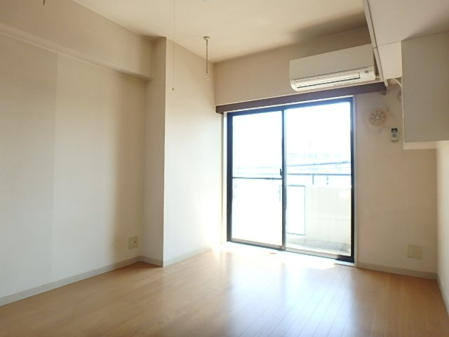 ＫＩ-3ビルの子供部屋