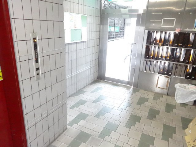 パウゼ河内長野駅前のエントランス