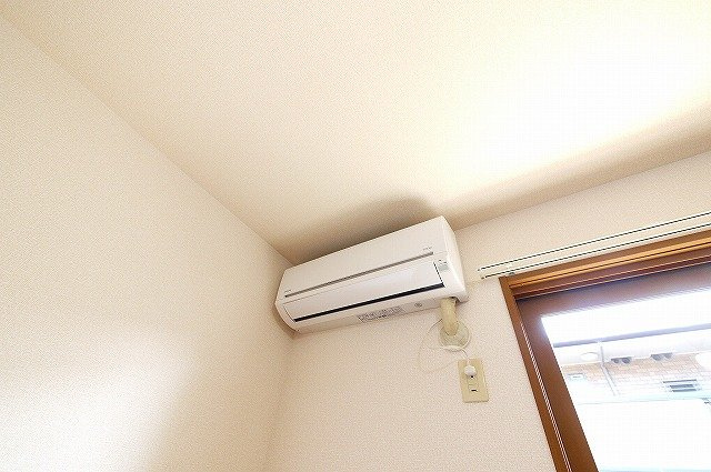 リビングタウン相楽　Ｂ棟の設備|嬉しいエアコン完備物件です