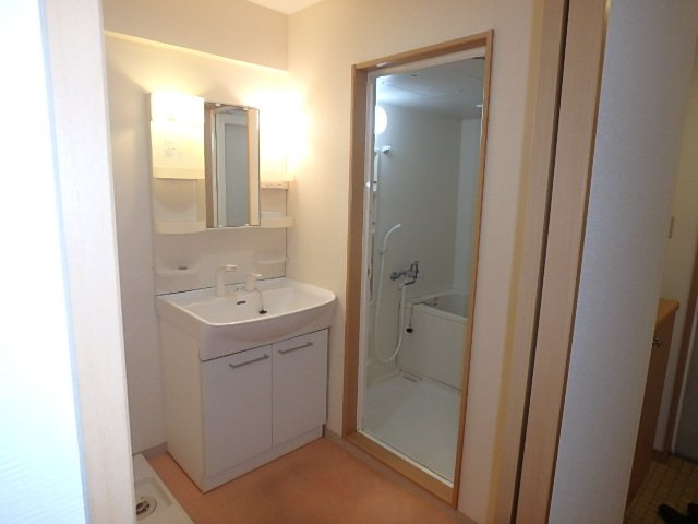 クオリアの独立洗面台