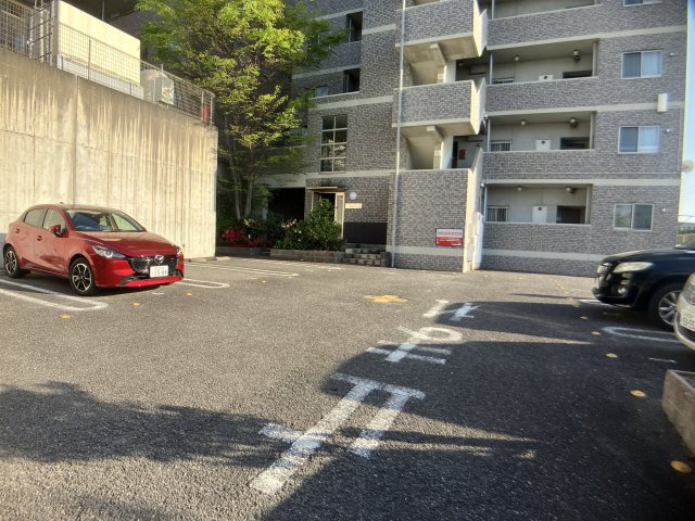クオリアの駐車場