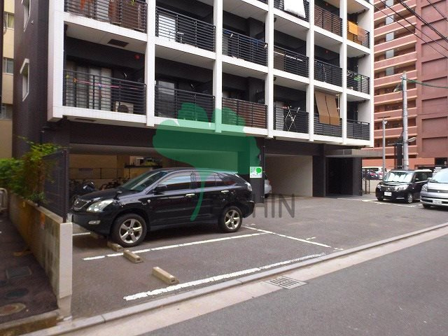 DSグランシティ博多駅前（ディーエスグランシティ博多駅前）の駐車場