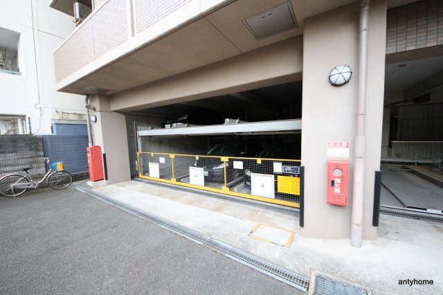 ラナップスクエア天満プライム　仲介手数料無料の駐車場