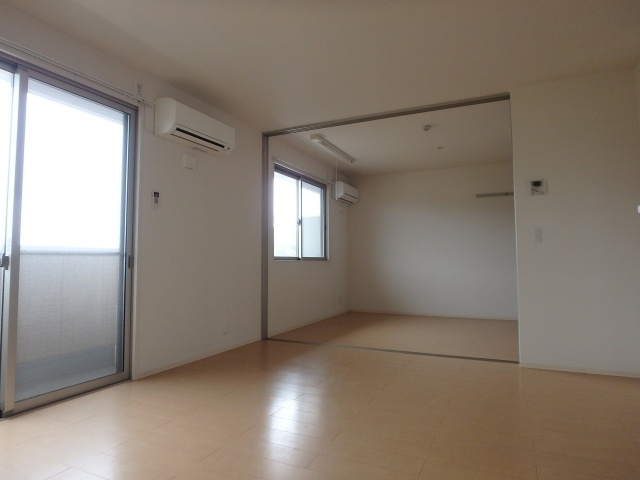 カリスの居間・リビング|カリス（倉敷市連島町連島）賃貸マンション