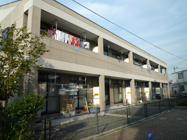 総社市溝口のアパートの外観