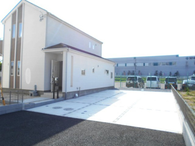 【駐車場】 | 幸手　上高野　全3棟　2号棟　116坪 | 駐車場4台可能。現場でご一緒にご覧ください。