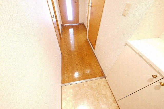 スカイヴィレッジ大宮の玄関|シンプルで使いやすい玄関です