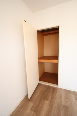 【収納】 | プレステージ大美野 | 洋室の収納