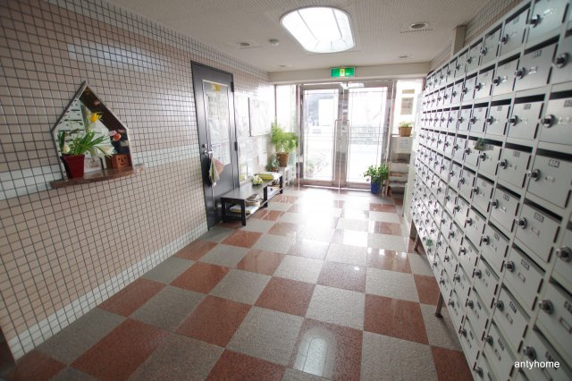 昭和グランドハイツ大淀　仲介手数料無料のロビー