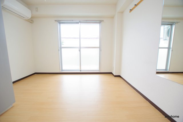 昭和グランドハイツ大淀　仲介手数料無料の洋室