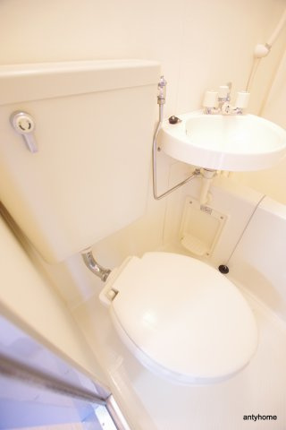 昭和グランドハイツ大淀　仲介手数料無料のトイレ