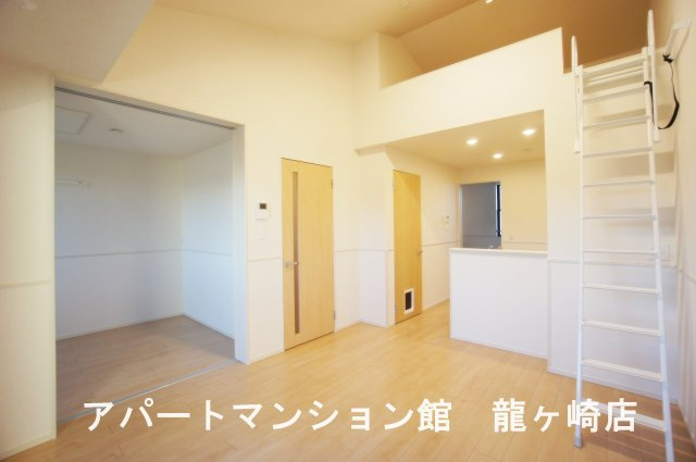 エタニティー　Ⅰの居間・リビング