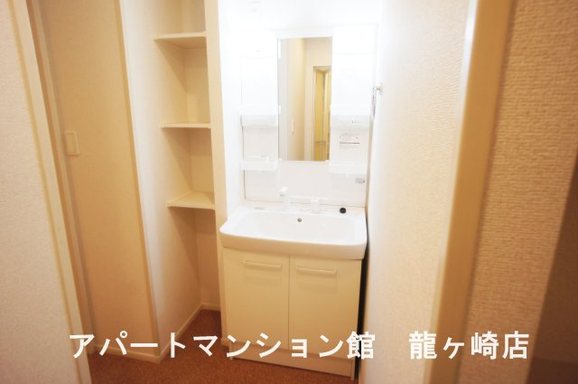 エタニティー　Ⅰの独立洗面台