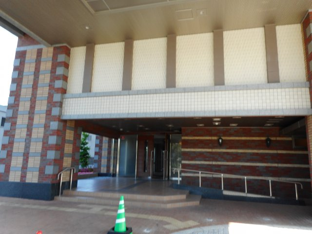 パデシオン大久保のエントランス