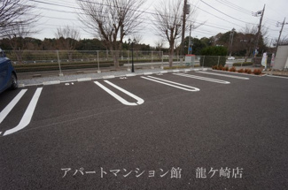 【駐車場】