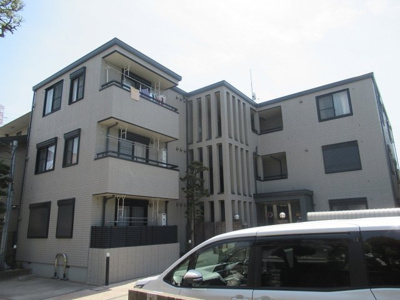 【外観】 | リベルタ　エテルナ（吉田賃貸） | 落ち着いた雰囲気の外観です