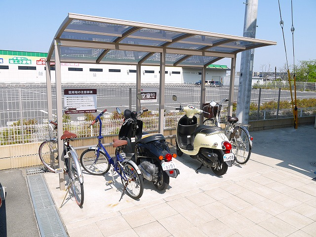 アンテレクテュエルのその他共用部分|自転車置き場