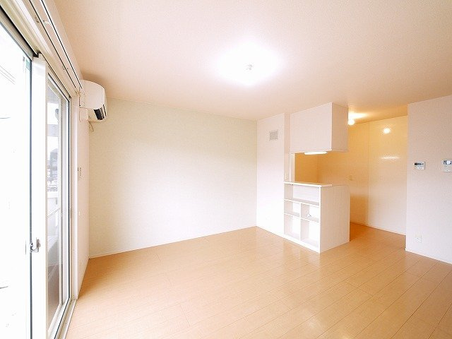 アンテレクテュエルの内装|ゆったり過ごせるリビングです