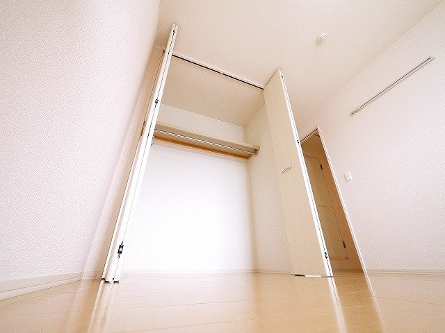 アンテレクテュエルの収納|たっぷりとした収納スペースです