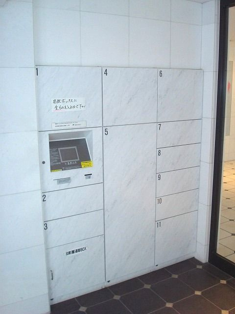 エンクレスト警固のその他共用部分|エンクレスト警固（1K)
宅配ボックス