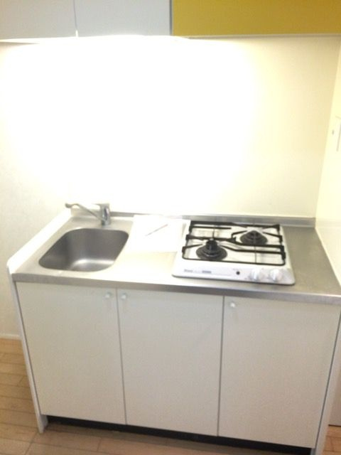 エンクレスト警固のキッチン|エンクレスト警固（1K)
コンパクトな一人用キッチン