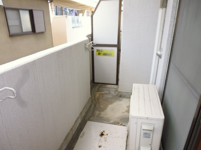 明石ヤングパレスのバルコニー