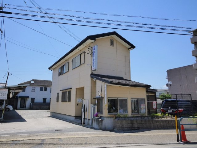 西木辻町店舗の外観