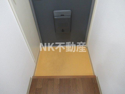 【玄関】 | クラージュ・ハイツ（東花園賃貸） | 明るい玄関です