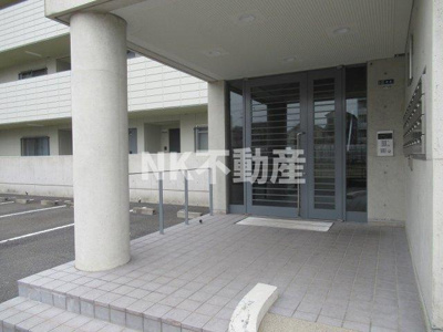 【エントランス】 | クラージュ・ハイツ（東花園賃貸） | 毎日通るエントランスはこのようになっています