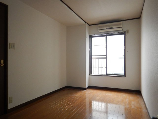 コーポリベルテ池下の洋室|コーポリベルテ池下