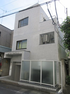 【エントランス】 | トップ代々木公園第二 | エントランス