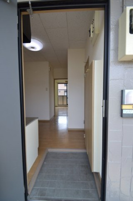 【玄関】 | サンライフ元町Ａ