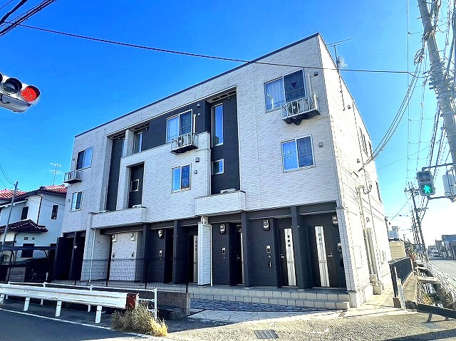 サンシャイン（西九条町）の外観|洋風で素敵な外観です。