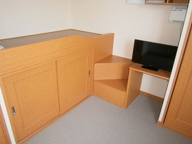 【居間・リビング】 | Kイング | １階はフローリング、２階はカーペットになります。