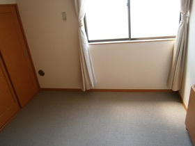 【居間・リビング】 | Kイング | １階はフローリング、２階はカーペットになります。