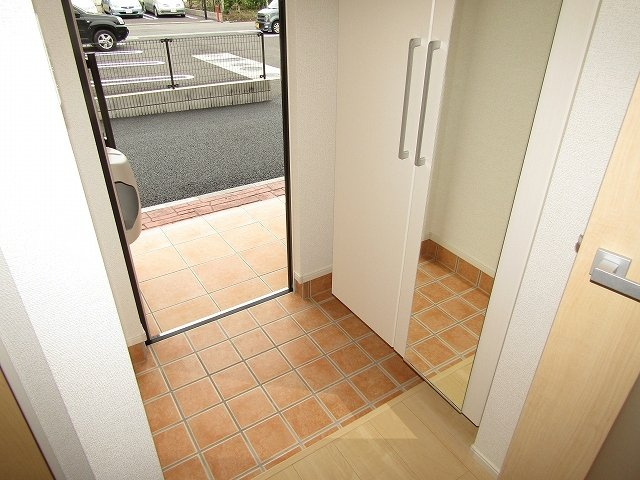 ミル・フランの玄関