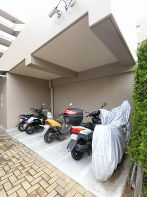 【その他共用部分】 | ルネ綱島タイムズシンフォニー | バイク置場