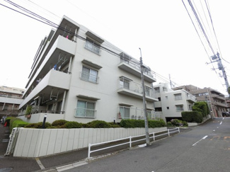 【外観】 | 東急池上線「長原」駅徒歩10分、都営浅草線「馬込」駅徒歩12分と2路線利用可能な好立地。