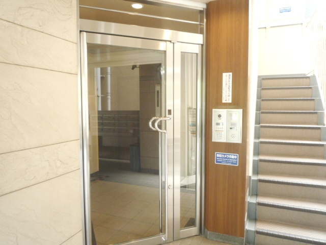 ダイアパレス白山第2のエントランス