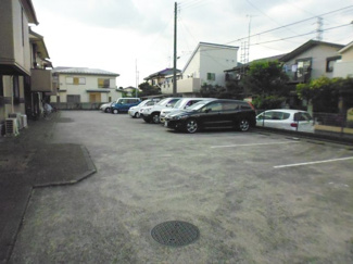【駐車場】 | いつでも目の届く敷地内に駐車場を完備しています♪荷物がかさばりがちなお買物にも、車があると便利ですよね☆