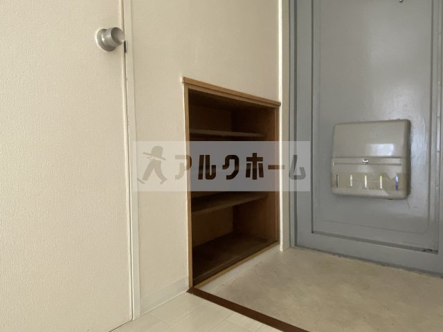 コーポ柏原の玄関|コーポ柏原　下駄箱