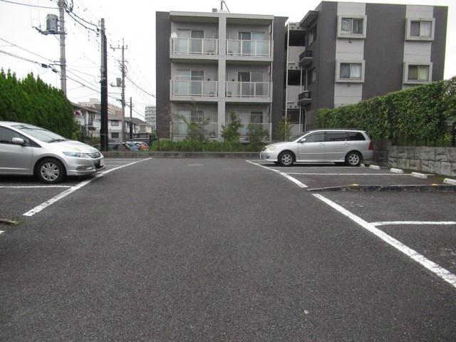 パレットモア公津の杜A棟の駐車場