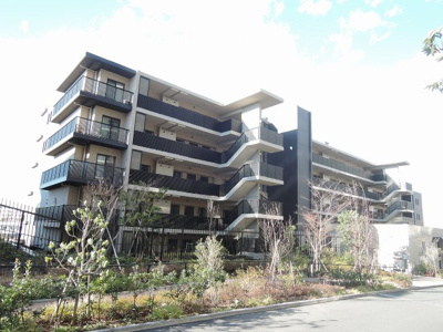 【外観】 | ブリリアシティ横浜磯子A棟 | JR京浜東北線・根岸線「磯子」駅徒歩10分と好立地。